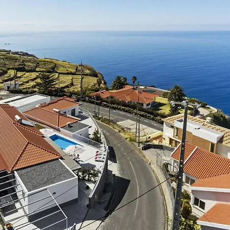 Canavial By Villa
